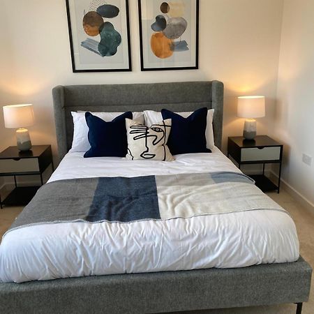 Comfortable Double Room & Single Room In Vibrant Hatfield Neighbourhood Exterior photo