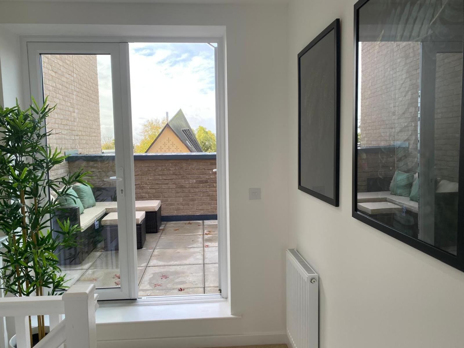 Comfortable Double Room & Single Room In Vibrant Hatfield Neighbourhood Exterior photo