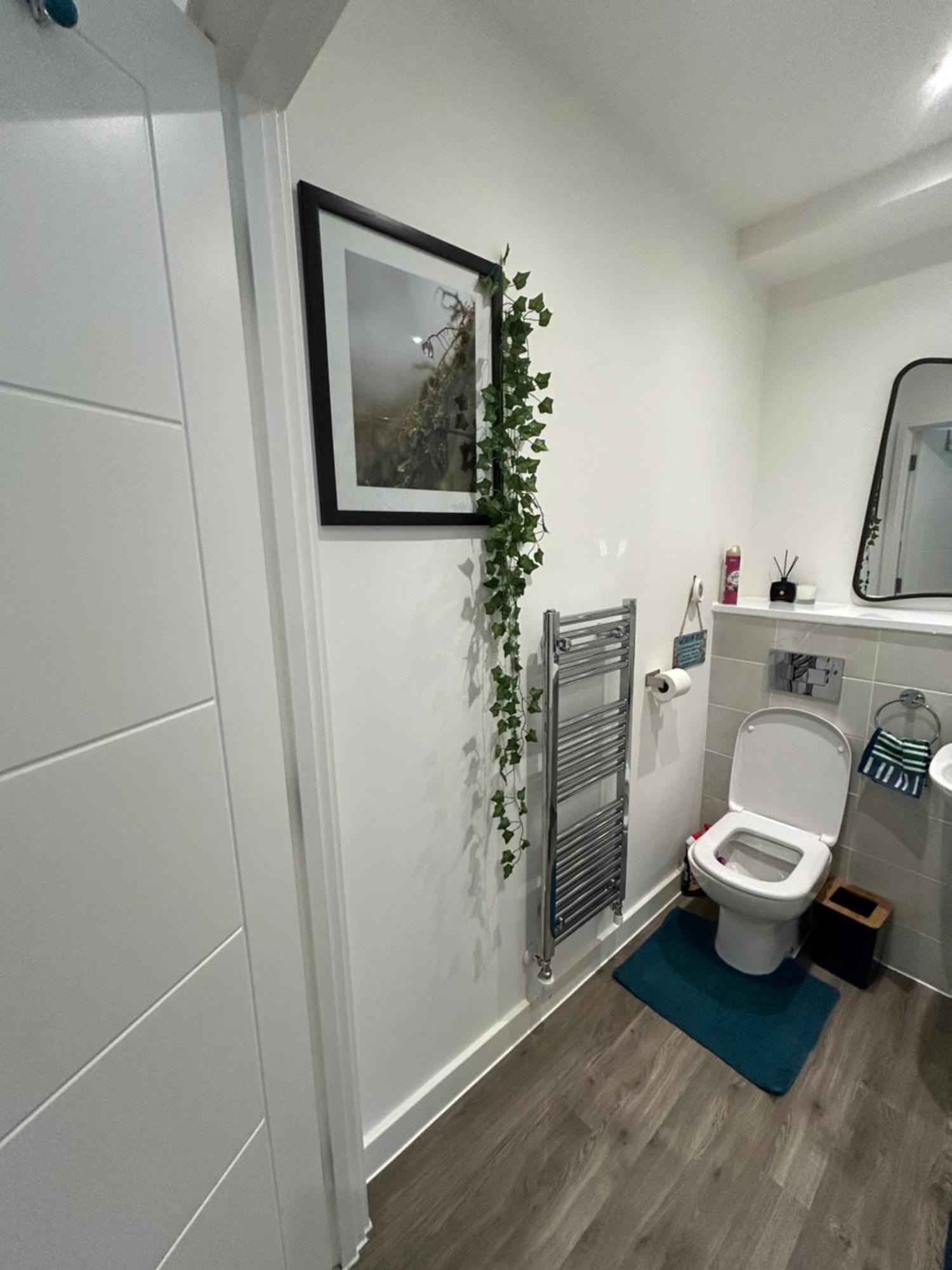 Comfortable Double Room & Single Room In Vibrant Hatfield Neighbourhood Exterior photo