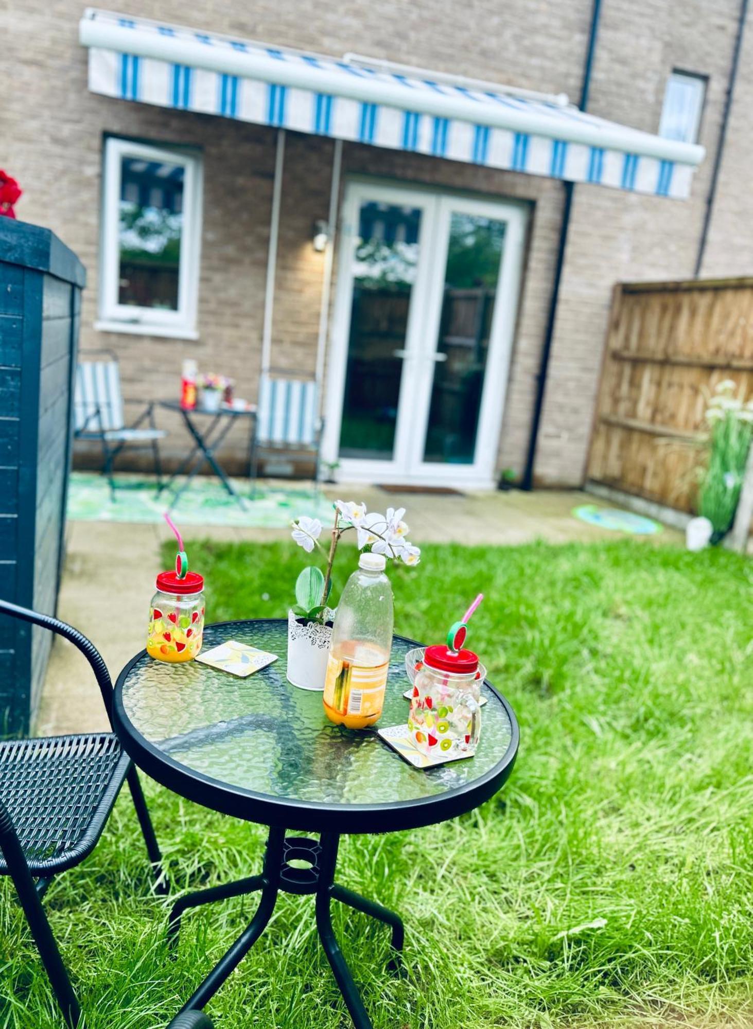Comfortable Double Room & Single Room In Vibrant Hatfield Neighbourhood Exterior photo